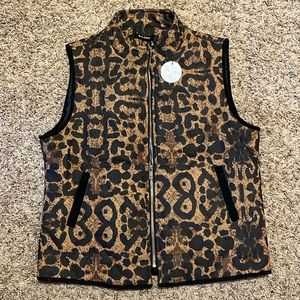 Ladies animal print boutique brand vest. NWT. Size MED